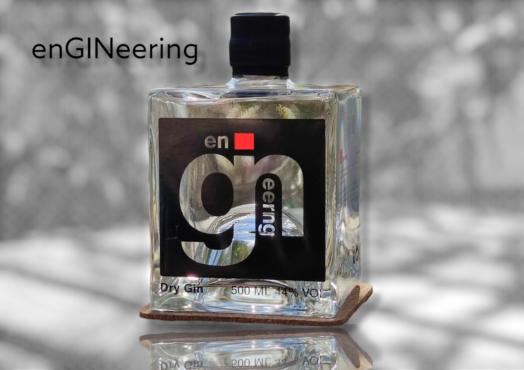 Distilled Dry Gin enGINeering 44% VOL 0,5 l